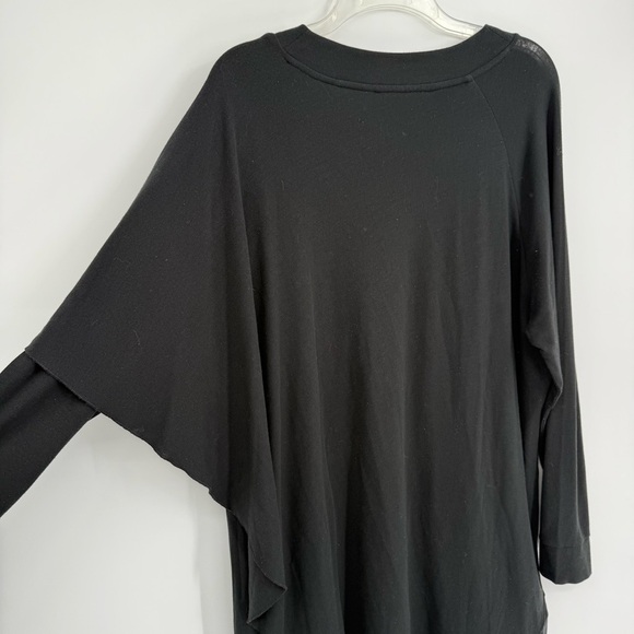 Soft Surroundings Women’s Top Black Long Cape Sleeve V-Neck Size 1X - Picture 9 of 11